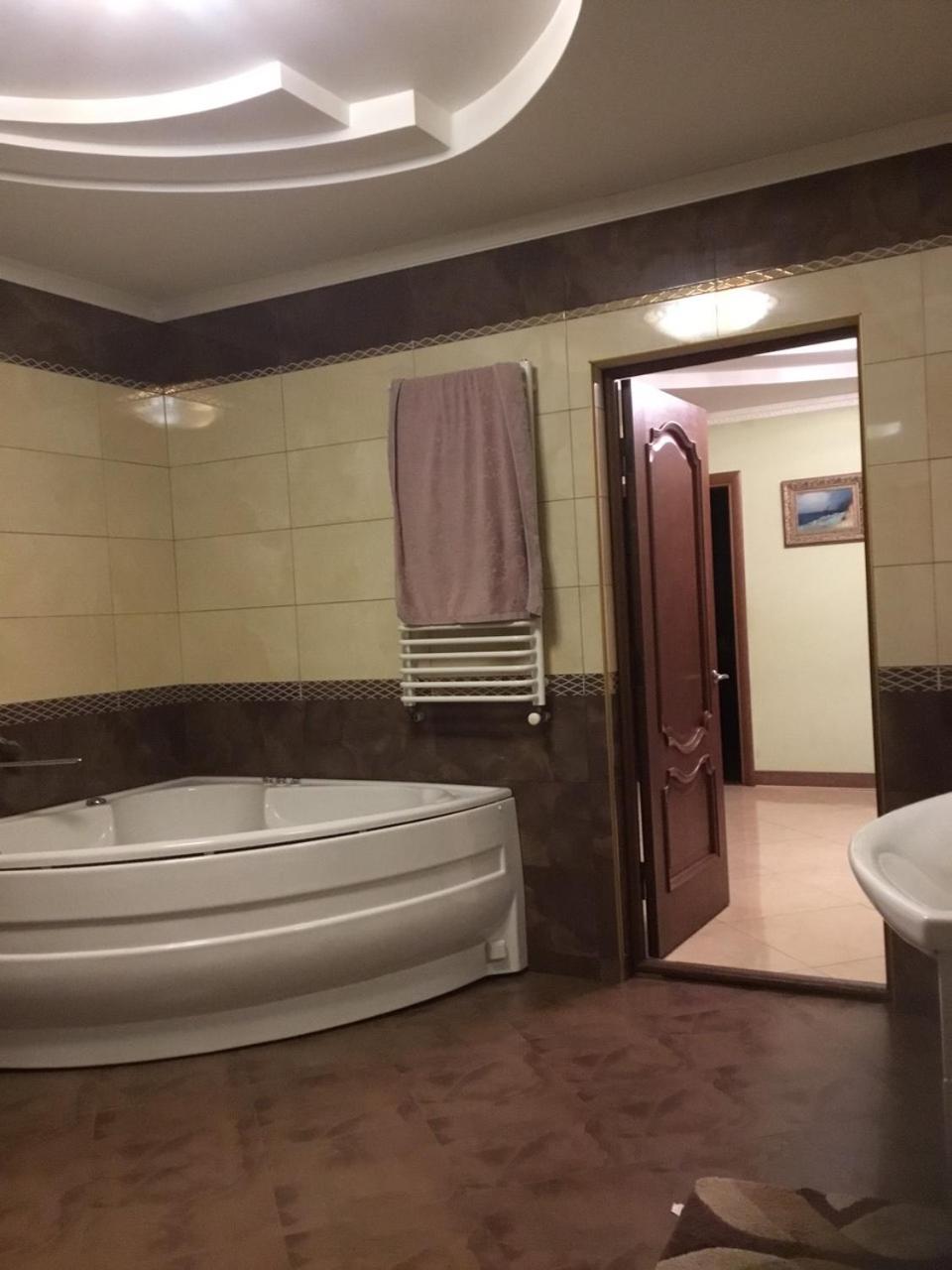 Затишний Дім ยาเรมชา ภายนอก รูปภาพ