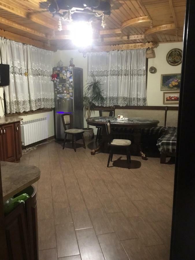 Затишний Дім ยาเรมชา ภายนอก รูปภาพ